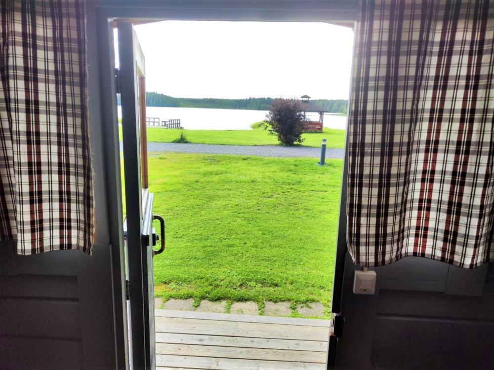Tastulan Lomakylae Hotel Kaustinen Exterior foto